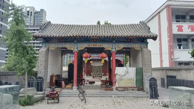 焦作一村庄，发现三国名将许褚的墓碑，村民顺姓竟是其后人