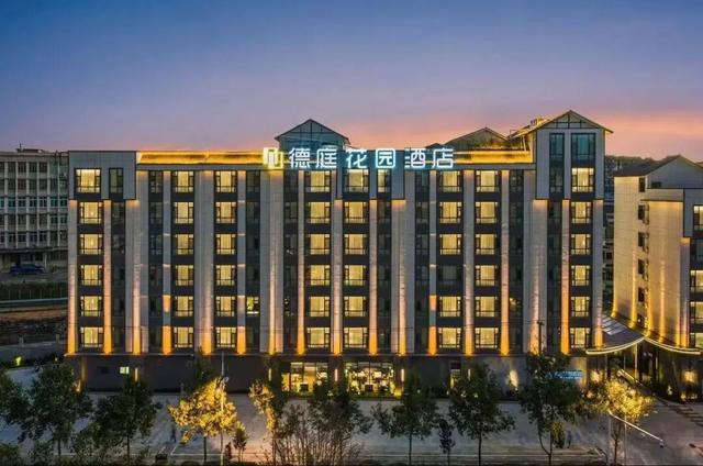 来普洱看“滇超联赛”，住哪更有性价比？丨看滇超 品普洱