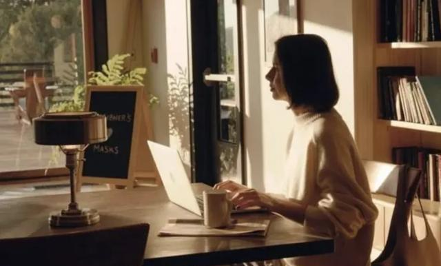 酒店里，挤满了偷偷开房的已婚女性