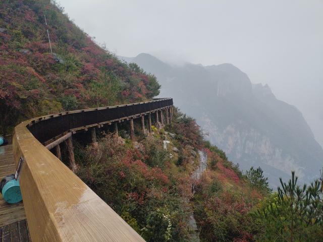 鄂渝行第三天：小红船.瞿塘峡.巫山.神女天路