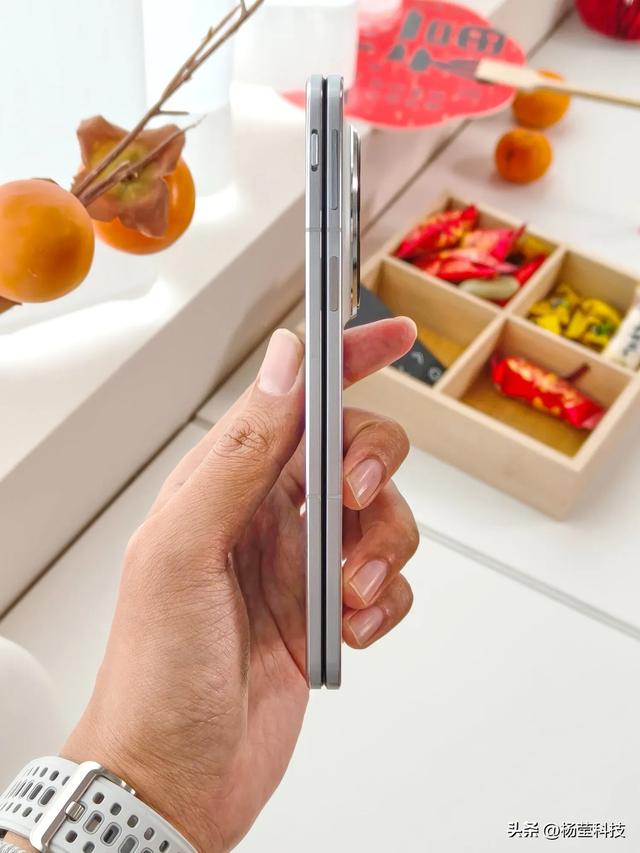 四大旗舰折叠屏怎么选？最早发布的OPPO Find N5最靠谱