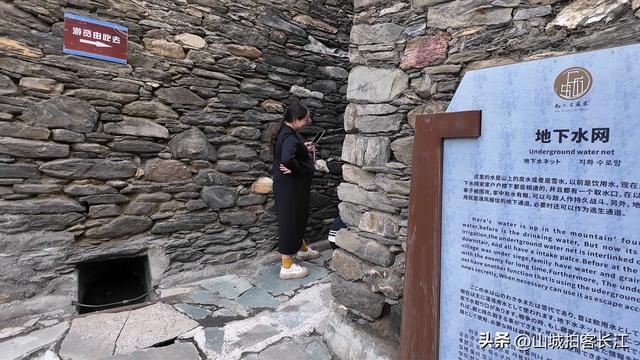 四川深山发现“石头堡垒”，攻防兼具有奥秘，去看看到底都有啥？