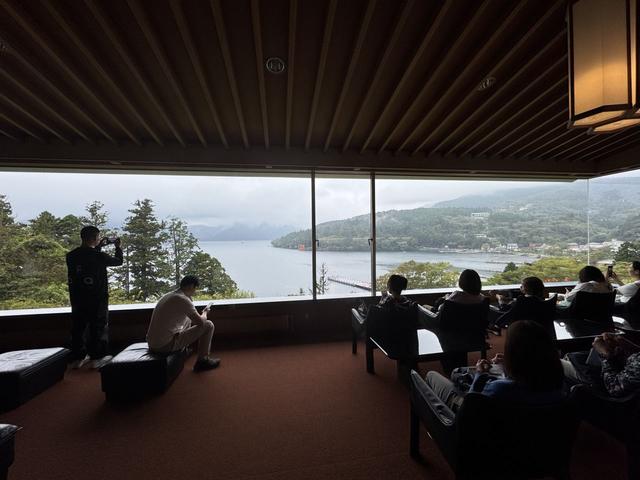 歌川广重画里的东海道，骑着车走一遍，原来富士山真的会“拐弯”