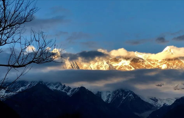 此生必驾新藏线：穿越无人区，邂逅神山圣湖