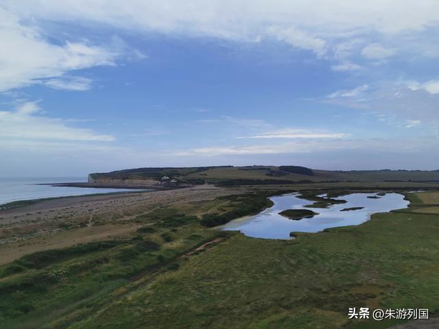 白色断崖与灰色天空，英国南部海岸线的另一种浪漫