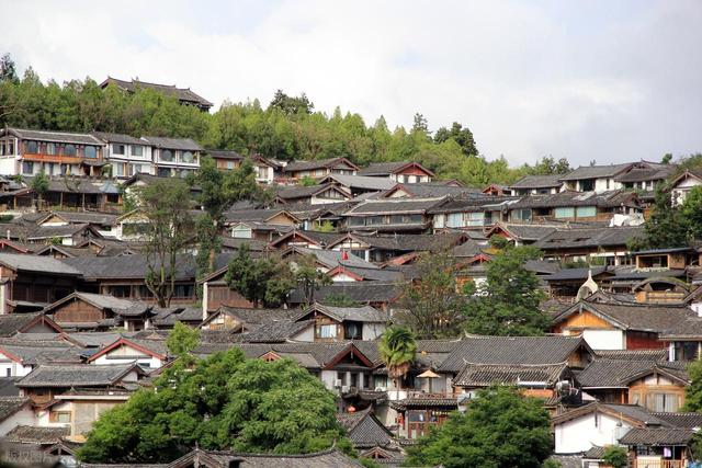 国内9大景区口碑崩塌！游客怒斥巨坑，第一名令人寒心…