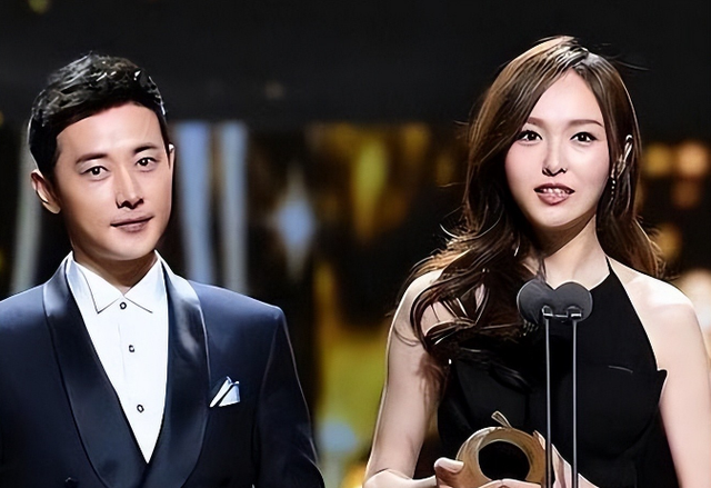 离婚传闻真相大白？罗晋父亲去世揭开谜底，唐嫣IP上海引发争议