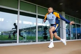 姆巴佩转会皇马后，用3件糟心事，全方位展现梅西的伟大图片