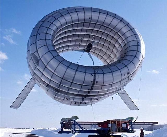 颠覆传统！中国5000㎡空中巨伞上天发电，27倍效率碾压欧美