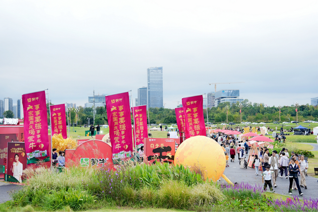 月满秦皇湖！天府新区 “中秋湖月夜”温情启幕，沉浸式体验点亮双节幸福时光