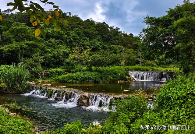 广东信宜：天马山引客来