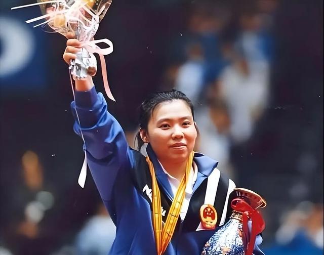 涉贪腐被带走	、败光20亿、移民改国籍	，邓亚萍身上的谣言太离谱