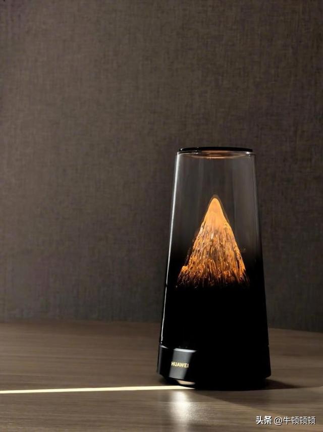 余承东晒“日照金山”新品，10亿鸿蒙用户猜疯了！