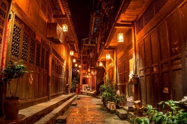 一条铁路，87万人的地缘突围