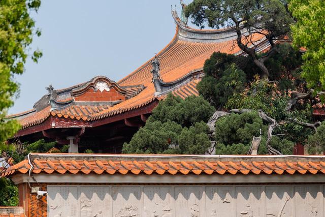 跟着男朋友到了泉州生活了一年了，说实话，我羡慕泉州的生活