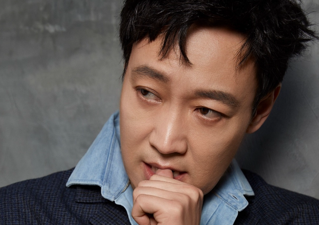 离春节不到2月	，52岁辛柏青高调传出喜讯，朱媛媛终于可以放心了