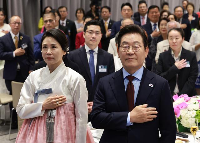 这次访日 李在明干了件前任们从来没干过的事