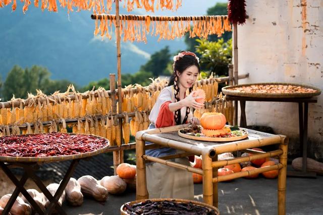 走！去篁岭吃一顿晒秋版“漂亮饭”