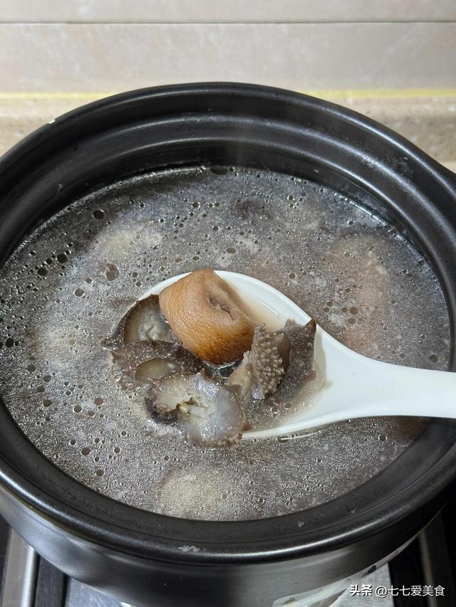 男人的“加油站”不是生蚝，年过50使劲吃，精力充沛，男人味十足