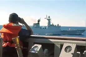 与台军舰最近只有45米！14艘解放军战舰出动，双方互吼“你来啊”图片