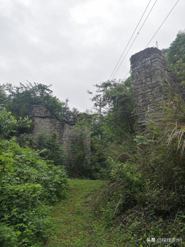 环城贵阳花溪苗王坡越野大环线之青岩段达夯翁拢“冈仁波齐”风景