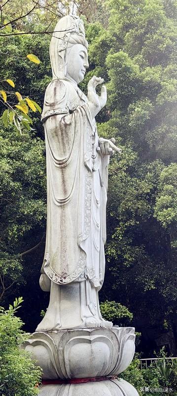 六载重登石芽岭