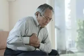 手指关节常常肿胀，却没有受伤？或是3种病惹的祸，最好上点心图片