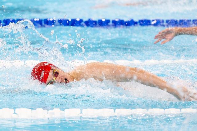 全运会游泳-张展硕男子200米自由泳夺冠 潘展乐摘铜 孙杨犯规无成绩