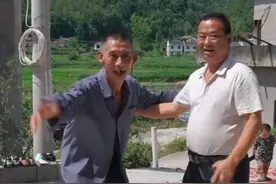 菲利丝家乔迁之喜，亲朋好友纷纷来贺，老公杜宾默默付出图片