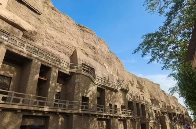 甘肃秋冬季精品线路 | 河西走廊文化深度体验之旅，带您领略戈壁沙漠中的文化盛宴