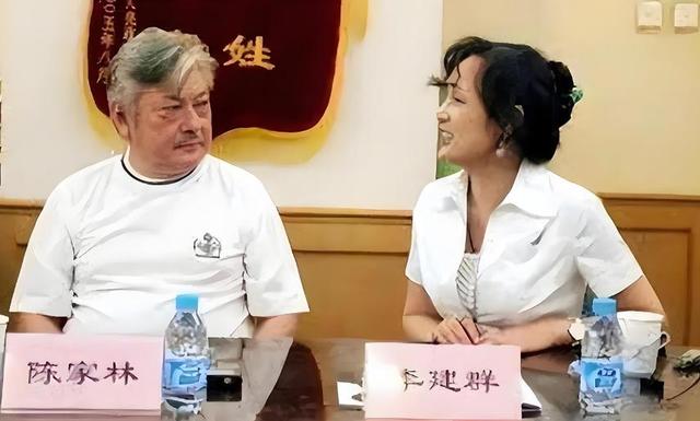 她长得太美被导演据为己有，同居27年无名无分，年仅63岁不治身亡