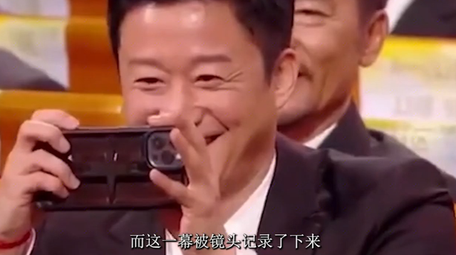 不听李连杰劝！大阅兵当天吴京再度打脸 ，这次轮到杜江扬眉吐气