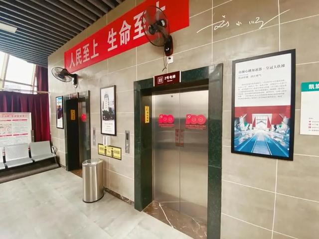 山城重庆“第一梯”：这奇葩的公共交通，也已成为网红打卡地？