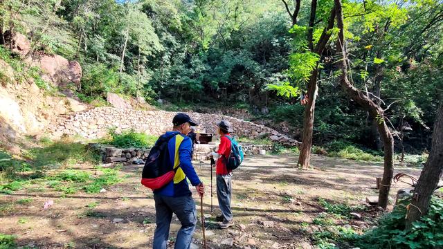 五峰山小石人-落鹰岩环穿游记