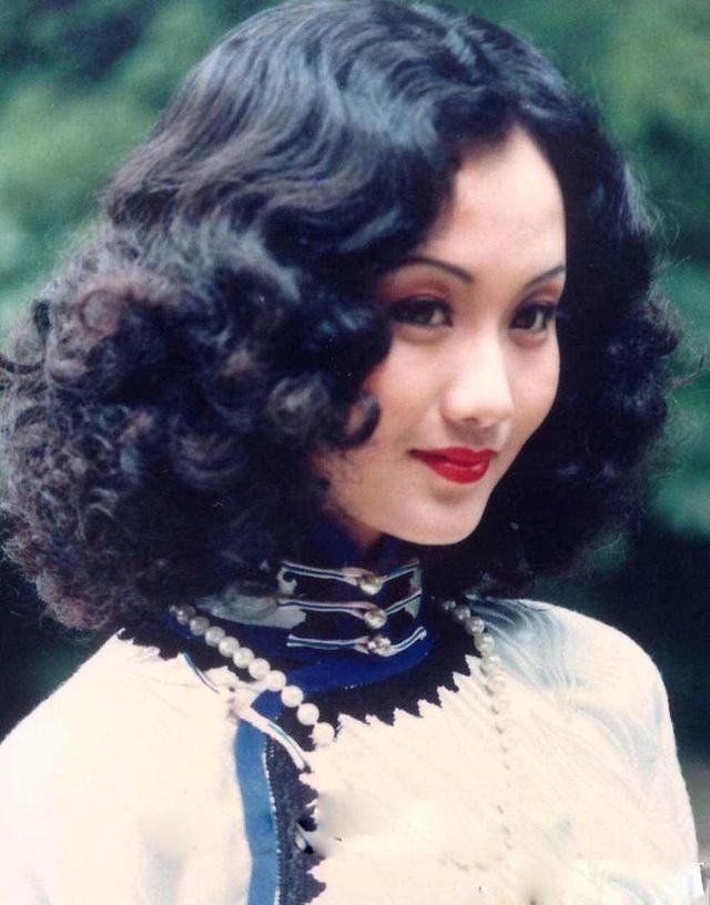 适合演“贵妇”的4位女星，个个天生富贵相，演不了穷人
