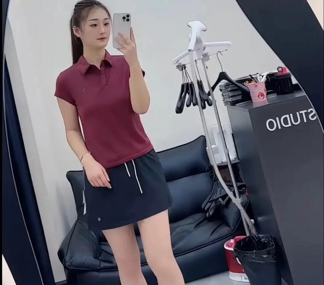 陈亚楠分手四年处境坎坷，店倒闭还欠债，弟弟房车梦彻底落空