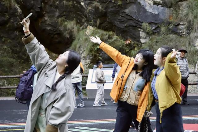 人气十足！假期前两日，陇南好热闹！🥳
