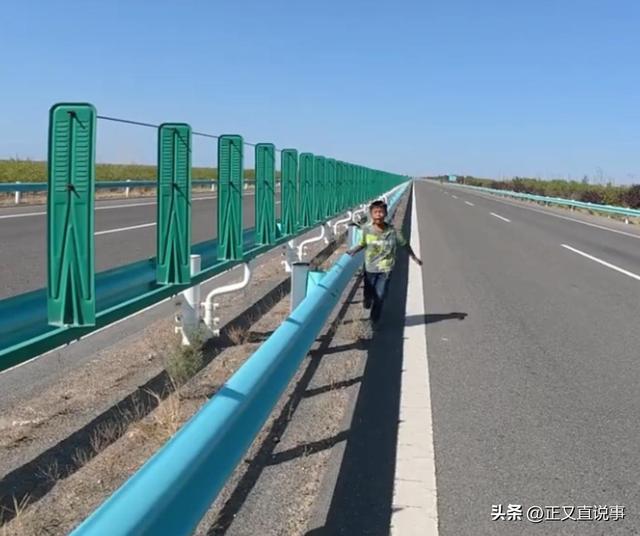 好狠的心！男子称偏爱小儿子，却把他扔国道，让老婆独自徒步寻回