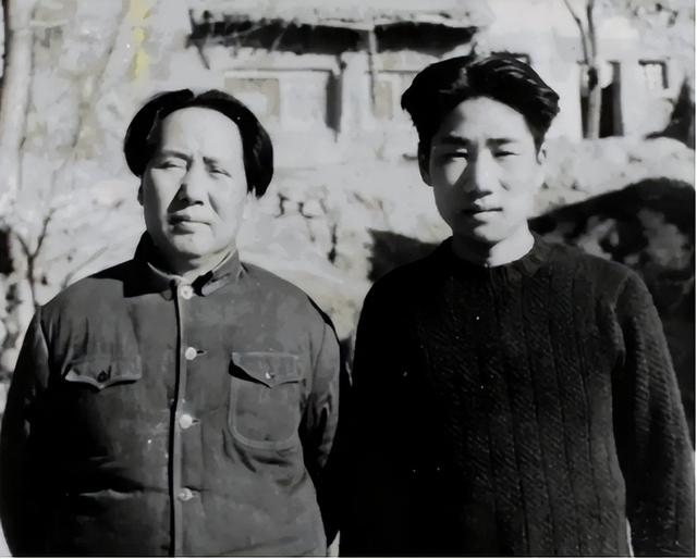 如果毛岸英不牺牲	，毛主席会不会让他接班？历史早就给出了答案