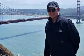 李连杰时隔50年重返金门大桥，感慨“桥没变，人老了”，此前已交代后事图片