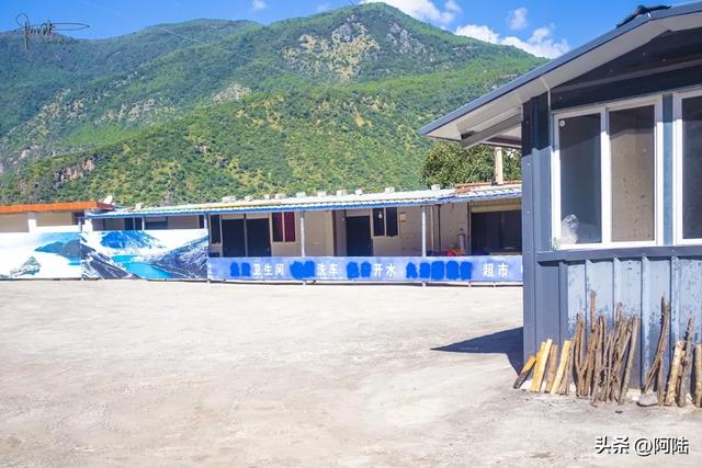 “多点真诚，少点套路”，丽宁十八弯旁的两个观景台让人心生感慨