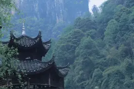 比起凤凰古城，我更爱这个小众湘西土家族秘境地-德夯苗寨图片