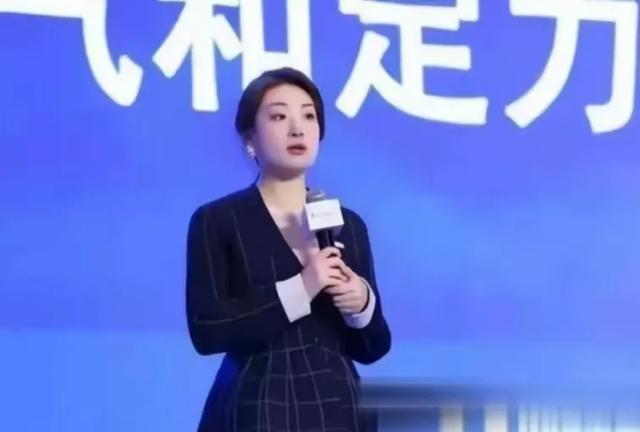 玩真花！宗庆后72岁还在恋爱，小情人脾气火爆，宗馥莉争产太糟心