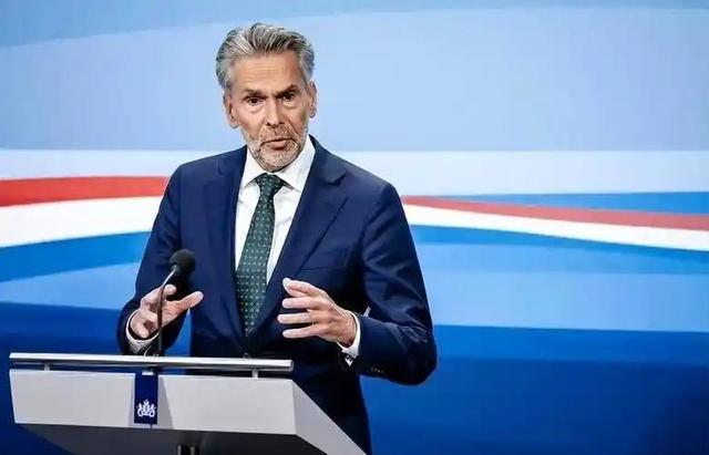 死不悔改，中荷还是没谈拢，荷兰拒绝归还治理权，输家60天内诞生