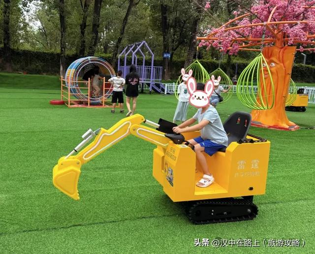天气凉了就去这！汉中欢乐拾光亲子乐园嗨玩一天不重样！