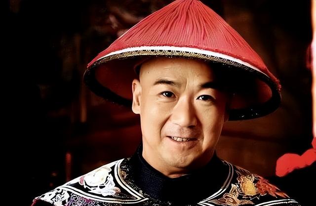 乾隆出一上联：坐北朝南吃西瓜，皮往东放！为何纪晓岚却不敢对？