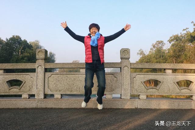 晨光与深呼吸：在同里湿地公园的万步悠然