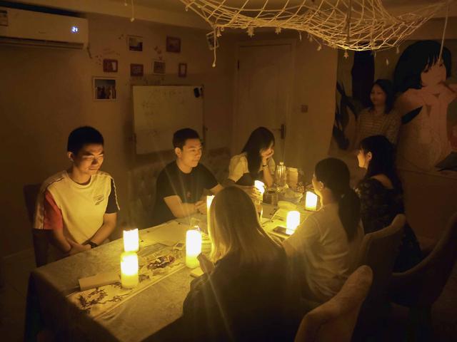 新兴行业沦为色情温床？大批年轻人沉迷“颅内快感”，无法自拔
