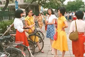 风靡一时的“的确良”，曾作为我军军装用料，后来为何被淘汰了?图片