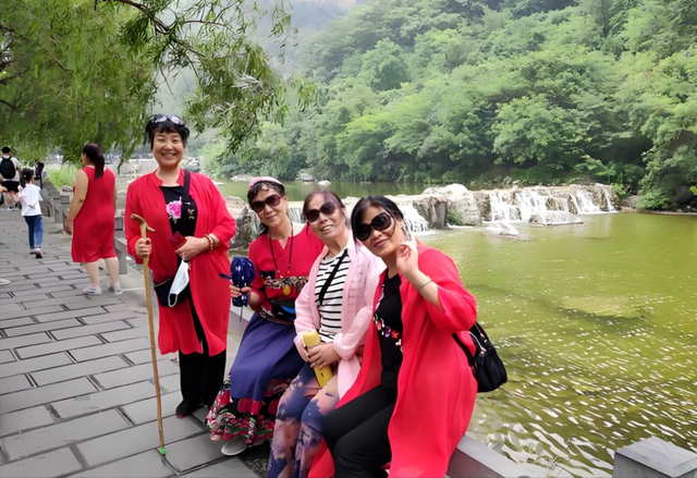 退休后，关系再好也不要和这5种人结伴旅游，都是过来人的忠告
